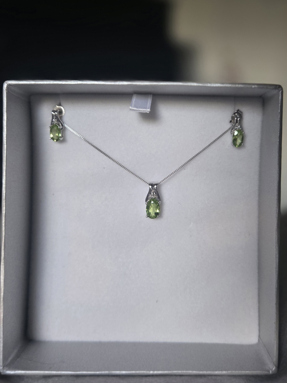 Sterling Silver Peridot Teardrop Necklace and Earring Set - Green